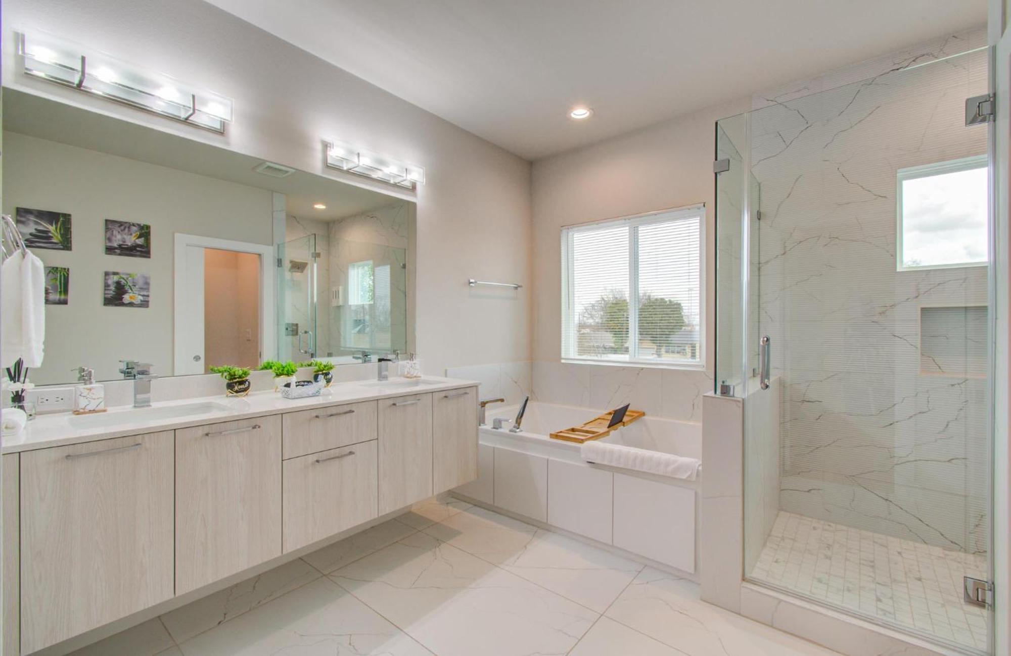 Comfort Exceed In This 3 Bedroom Premium In Houston!