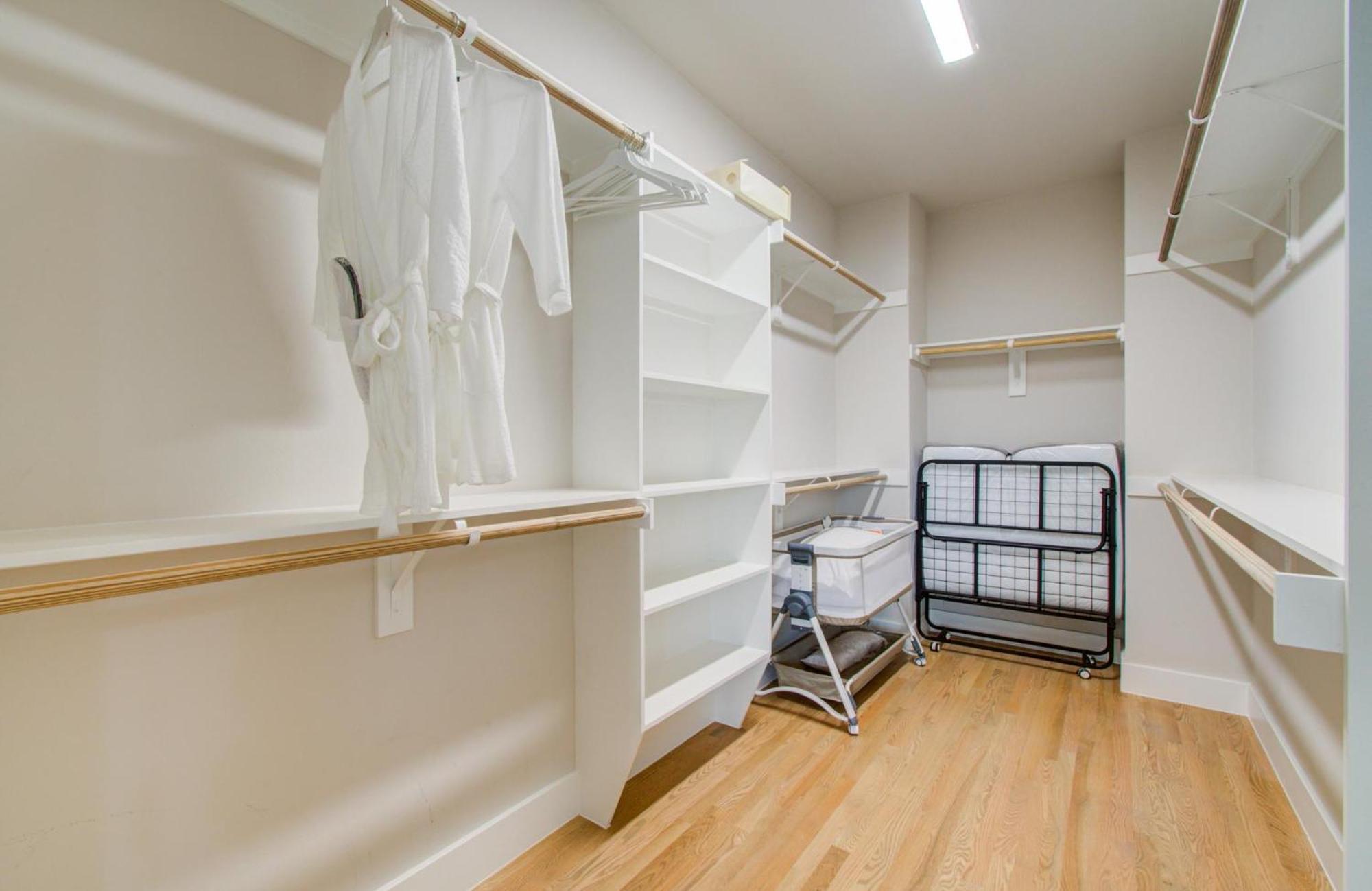 Holiday home Comfort Exceed In This 3 Bedroom Premium In Houston! *