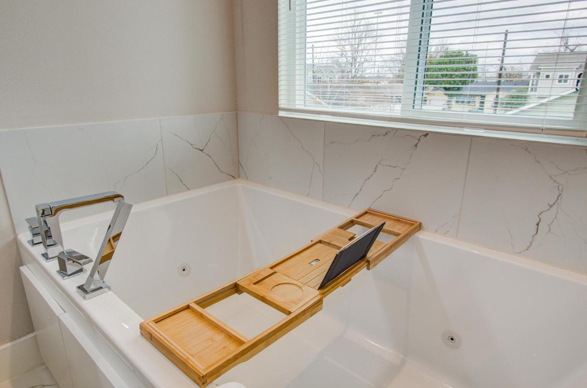 Holiday home Comfort Exceed In This 3 Bedroom Premium In Houston! *