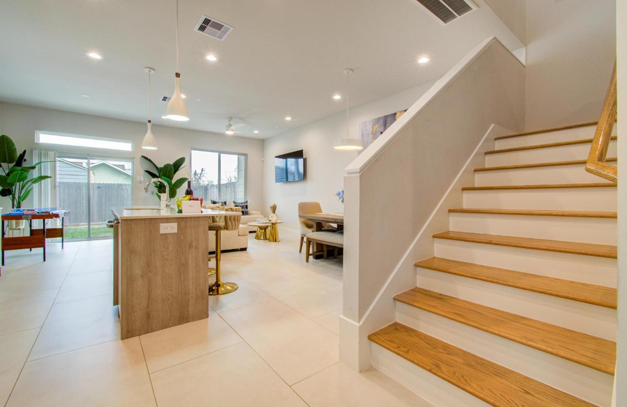 Holiday home Comfort Exceed In This 3 Bedroom Premium In Houston! *