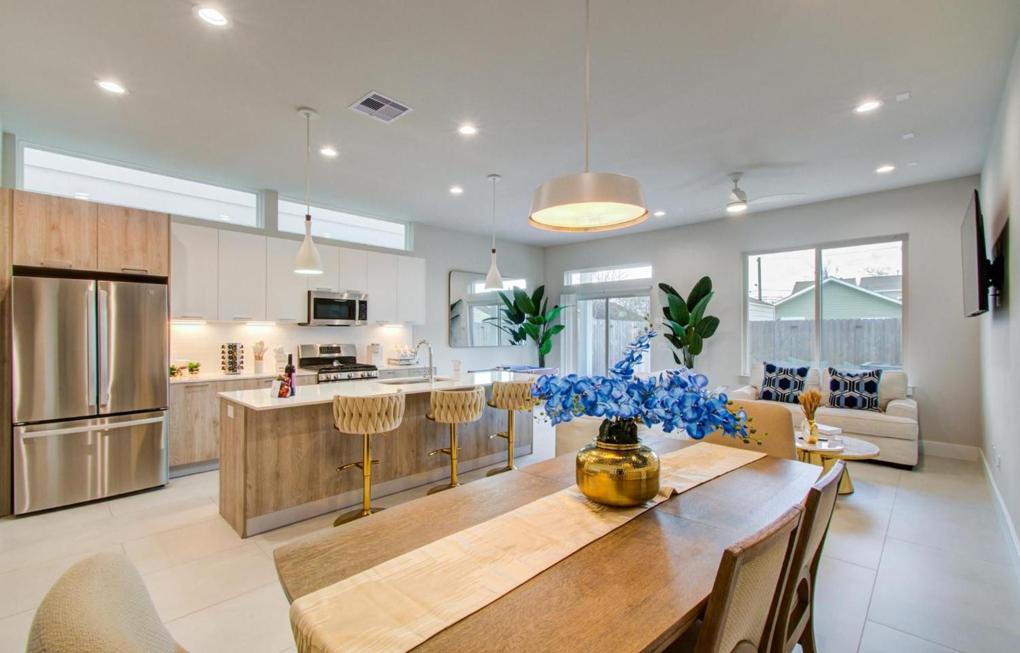 Holiday home Comfort Exceed In This 3 Bedroom Premium In Houston! *